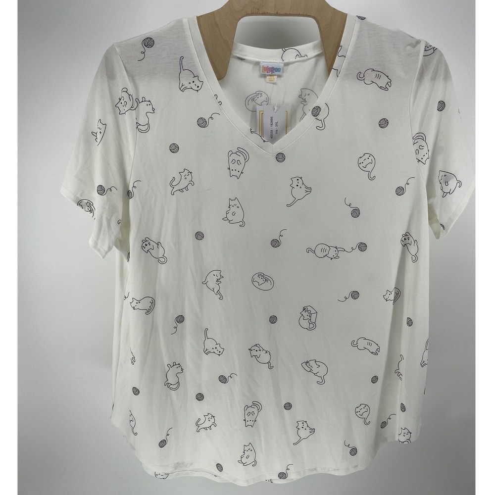 LuLaRoe Iris Top Women 3XL White Cat Yarn Print NWT V-Neck Short Sleeve Tee